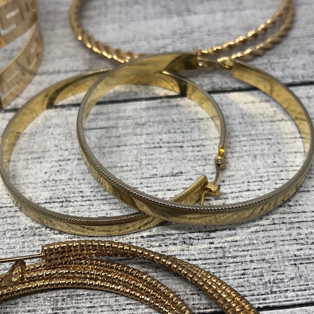 Bundle lot 5 gold tone statement earrings textured + medium large/big. - Picture 5 of 7